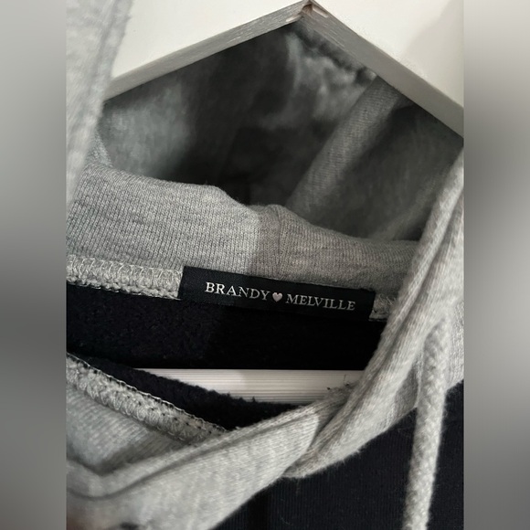 brandy melville hoodie - Picture 3 of 3